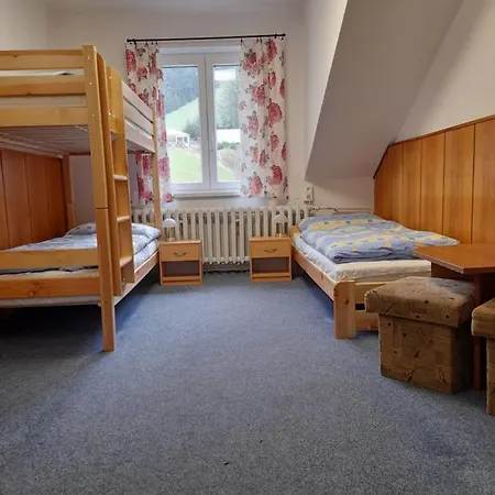 Zahradky Vandrarhem *