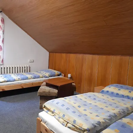 Zahradky אכסניה *