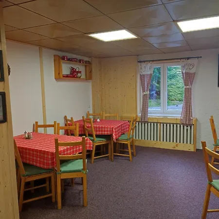 Zahradky Vandrarhem *